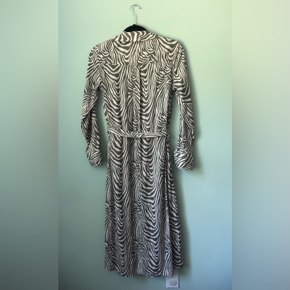 Banana Republic Layer Zebra Gray Button Up Long Sleeve Dress W / Pockets - Picture 3 of 3